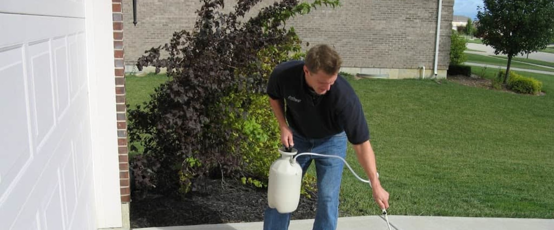 What is the best sealant for concrete cracks?