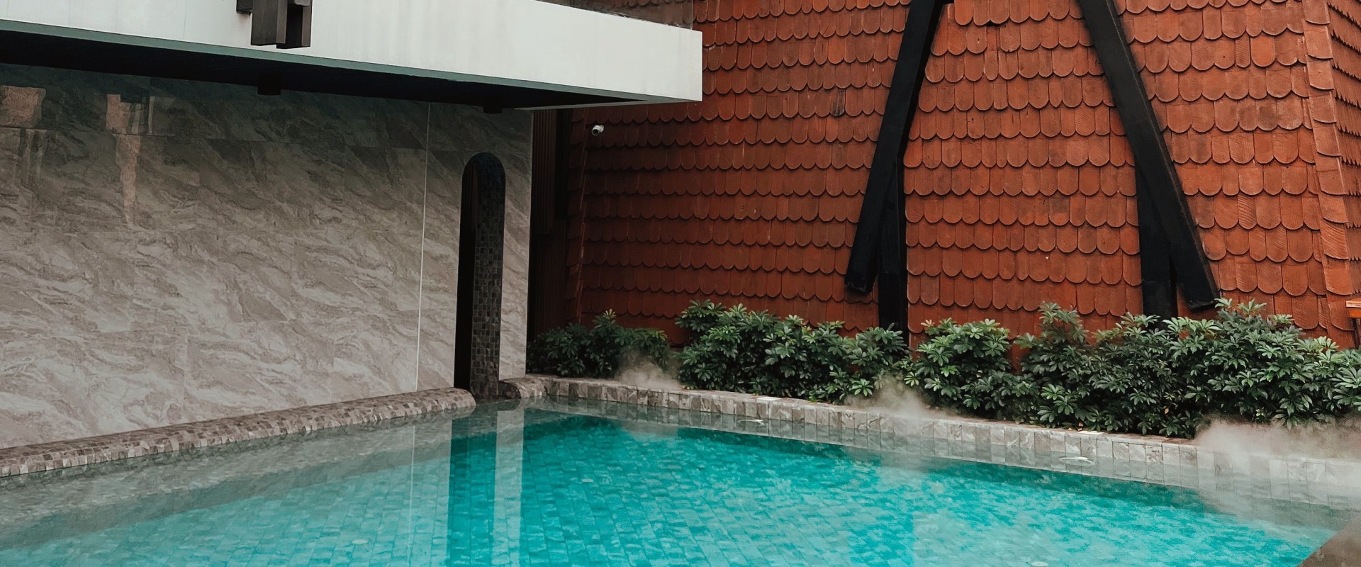 Enhance Your Outdoor Space with Concrete Repair & Pool Building in Rapperswil-Jona
