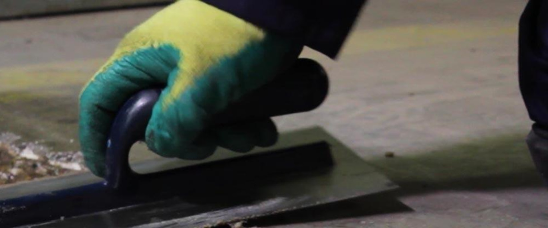 Can you use epoxy to repair concrete?