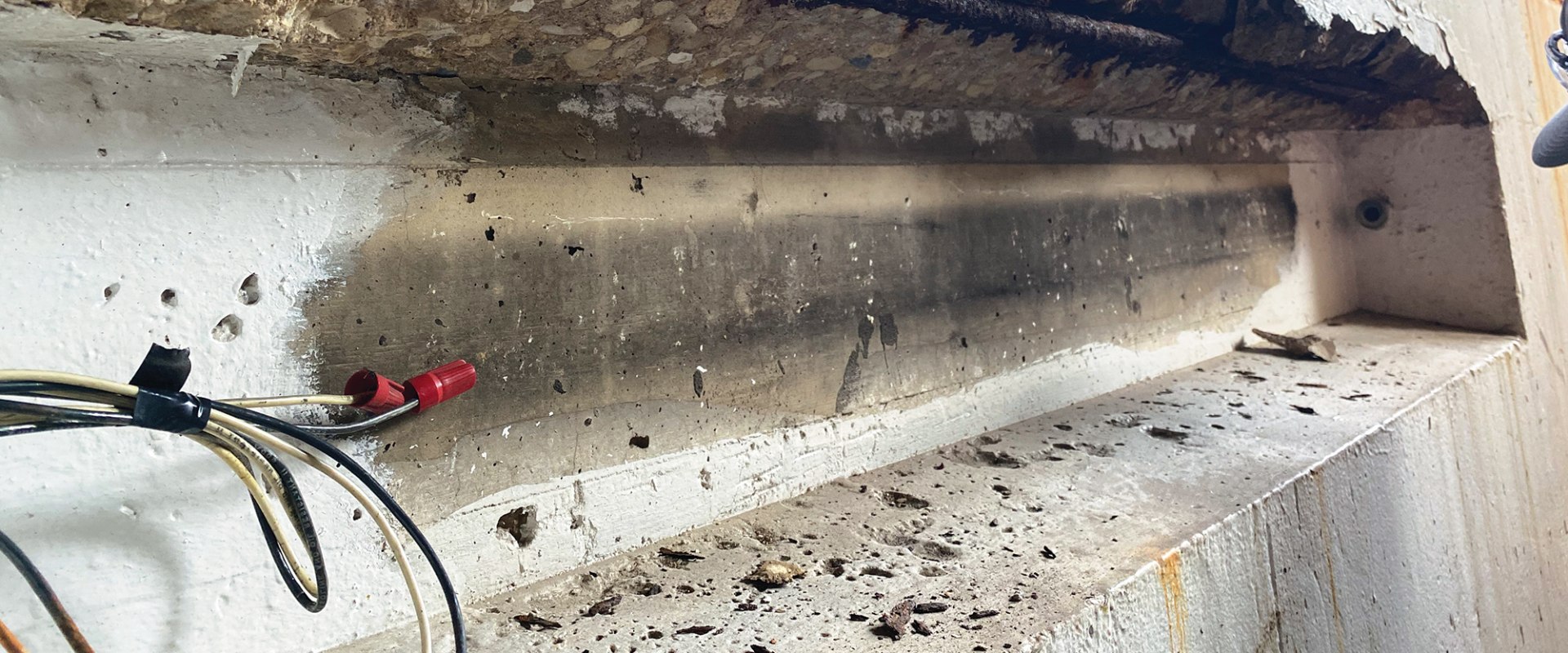Can you pour concrete on rusted rebar?